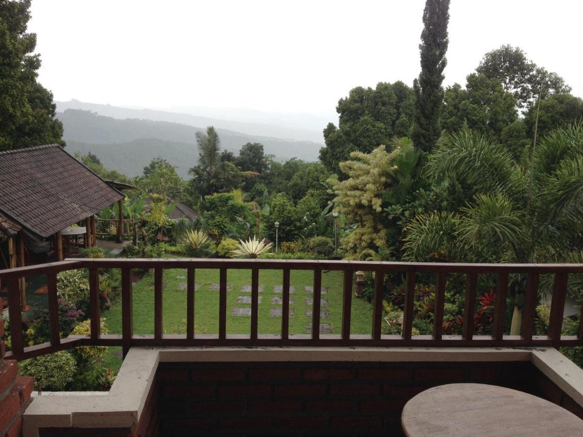 Karang Sari Guesthouse & Warung Munduk  Bagian luar foto