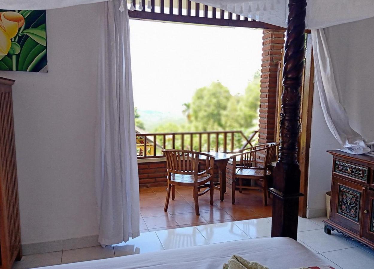 Karang Sari Guesthouse & Warung Munduk  Bagian luar foto