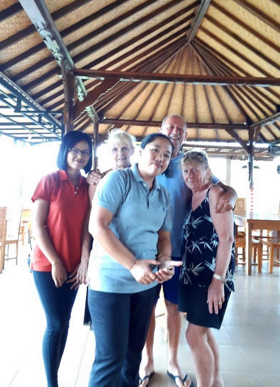 Karang Sari Guesthouse & Warung Munduk  Bagian luar foto